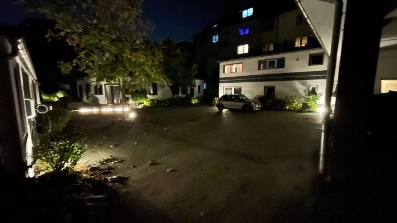 דירות דיסבורג Oase Im Gruenen Hinterhof, Eg, Ruhe, Terrasse, Carport, Free Paytv, Kaffee&Tee, Fahrraeder מראה חיצוני תמונה